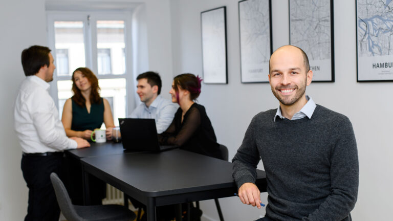 Header für die Karriereseite Berufserfahrene.