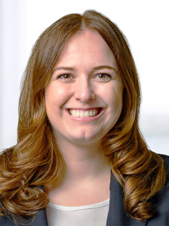 Portrait von Katrin Söntgerath, Senior Beraterin bei Rothbaum