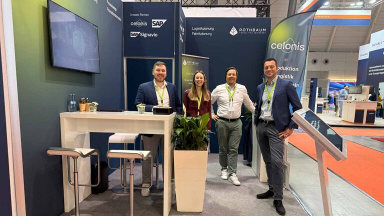 Auf dem Headerbild ist der Rothbaum Messestand mit dem Messeteam aus 2025 zu sehen.