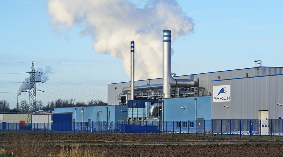 Das Bild zeigt eine Fabrik des Unternehmens Feron.