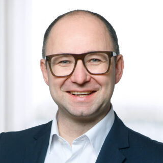 Das Bild zeigt Fabian Dietz, Leiter Supply Chain und Logistics bei Wolf.