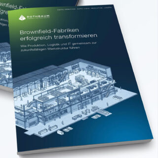 Zwei Broschüren mit dem Titel 'Brownfield-Fabriken erfolgreich transformieren' und einer technischen Zeichnung einer Fabrik im Schnitt